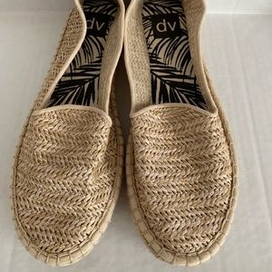 Dolce Vita Woven Straw  like slip ons